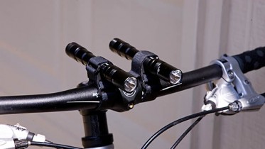 Držiak svietidla na bicykel Twofish Lockblocks