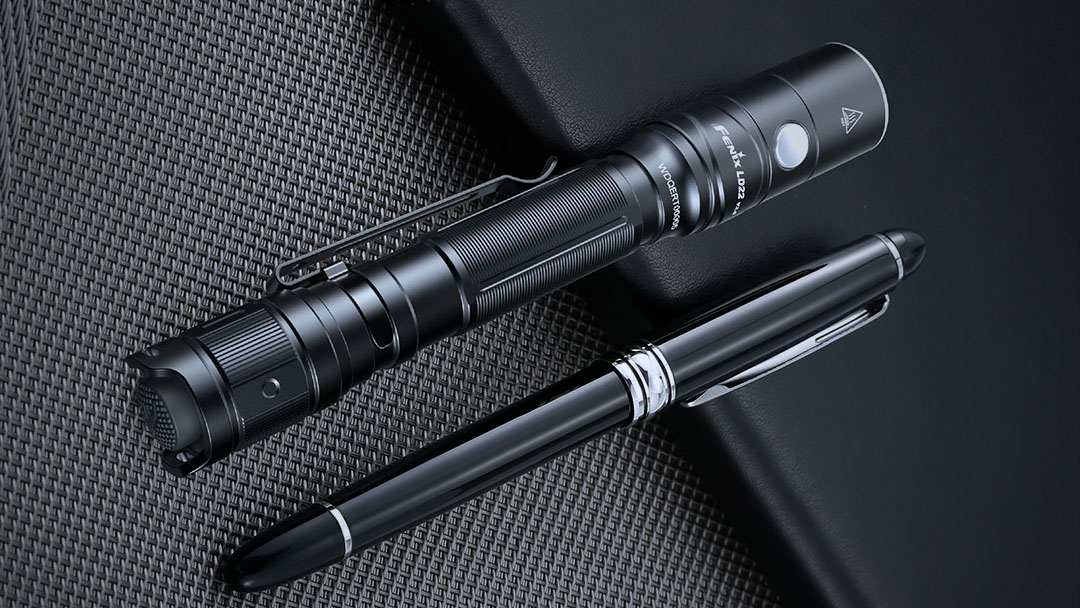 Fenix LD22 V2.0 je výkonné svietidlo dĺžky pera, ideálne pre EDC.